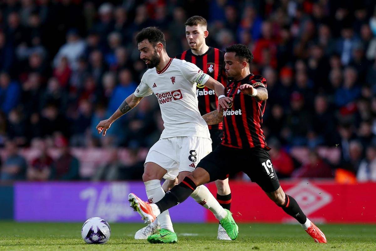 重磅足球对决引人瞩目，巅峰之战即将展开的简单介绍